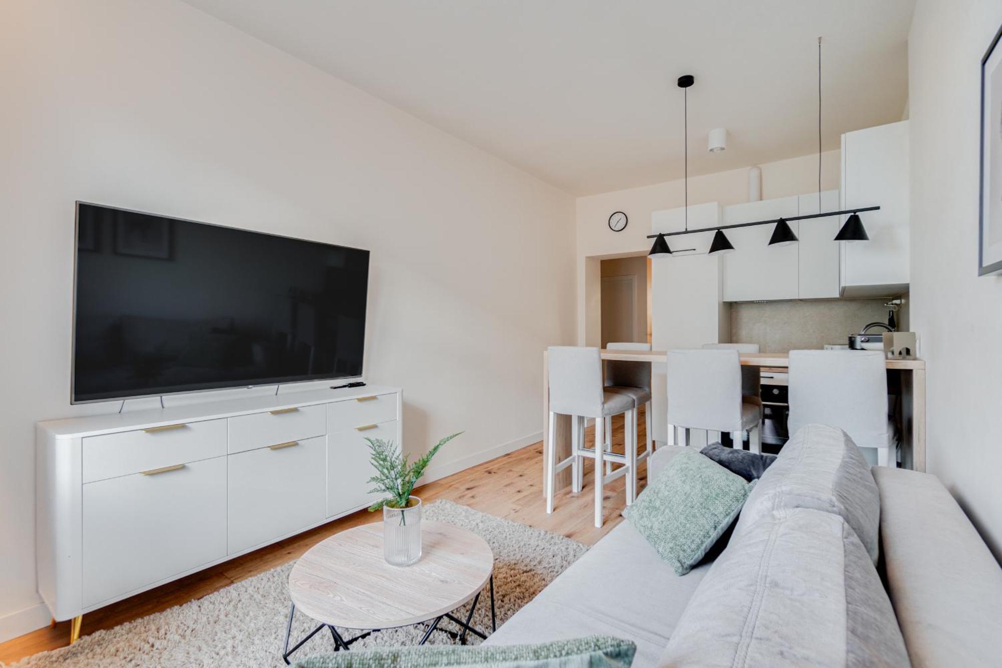 Bright Day Apartment - Self Check-In 24H, 10 Min Market Square فروتسواف المظهر الخارجي الصورة