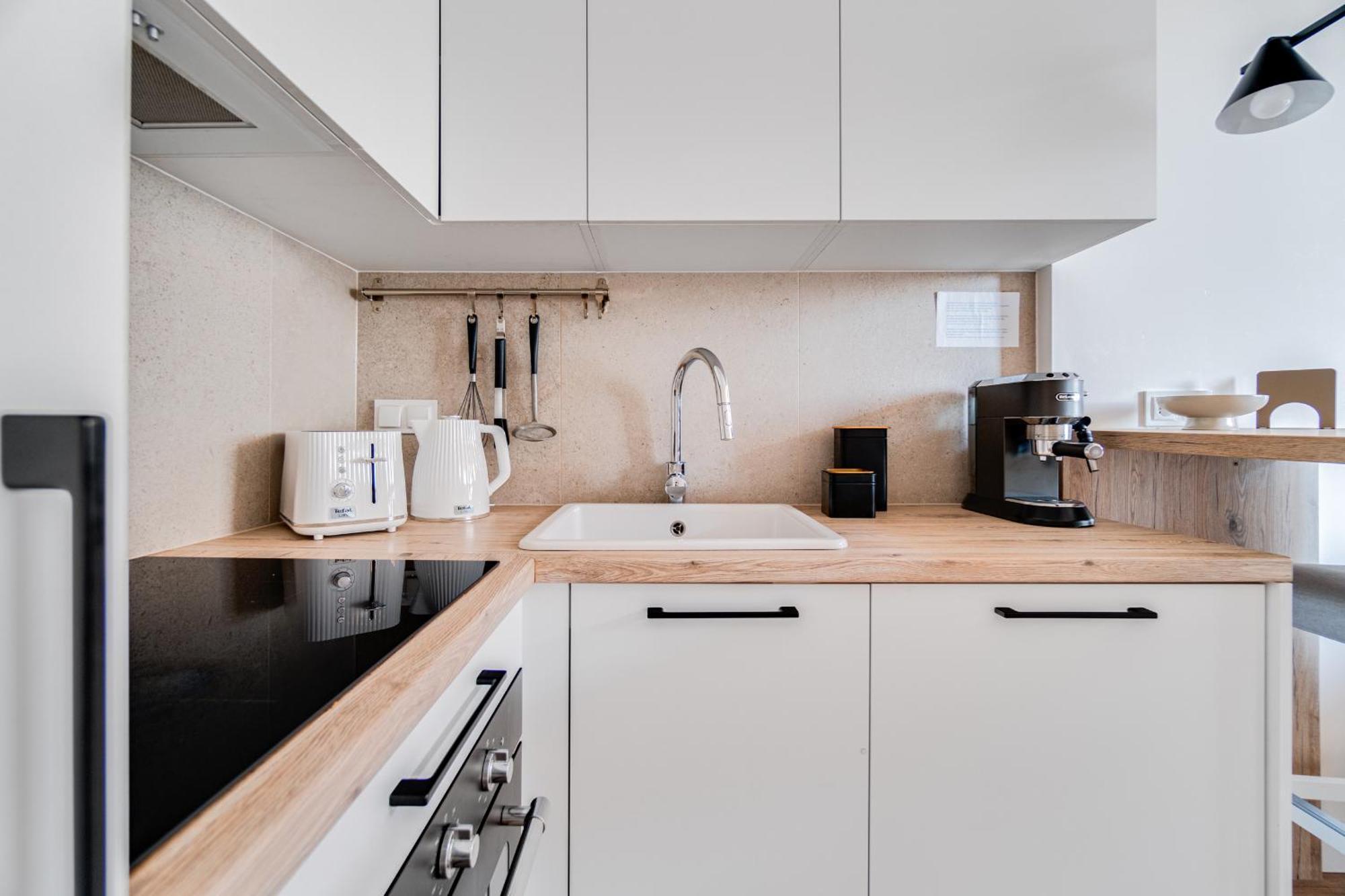 Bright Day Apartment - Self Check-In 24H, 10 Min Market Square فروتسواف المظهر الخارجي الصورة